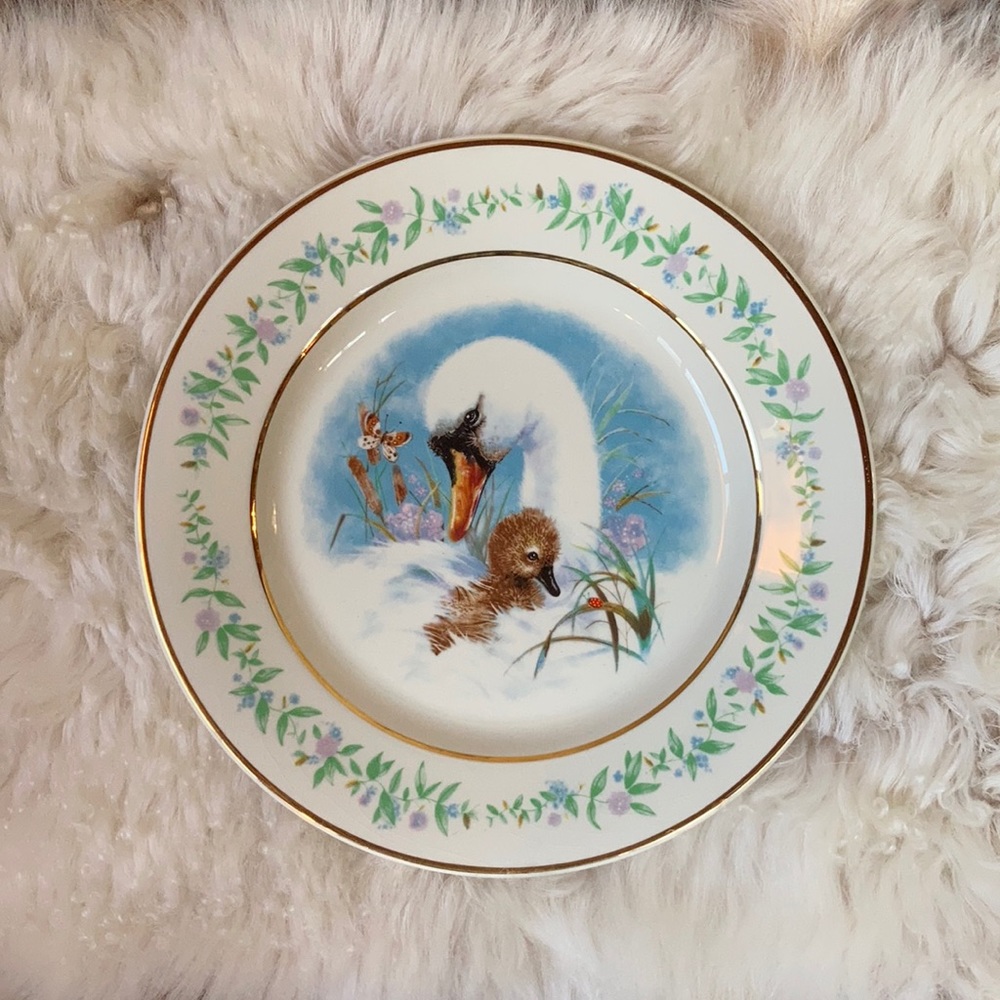 Avon Gentle Moments plate - Picture 2 of 12